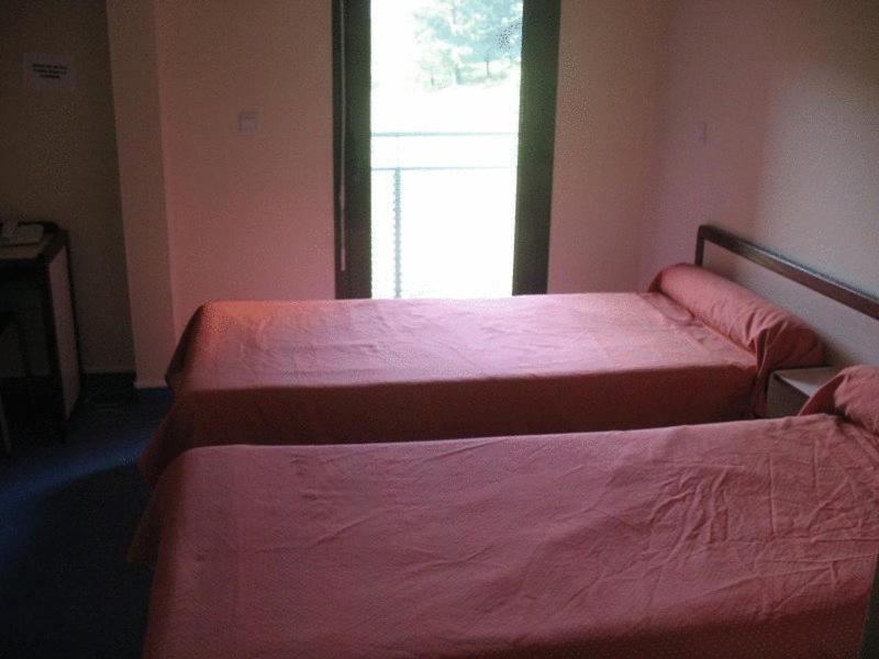 Home Du Buisson Hotel Des Familles Isle ภายนอก รูปภาพ