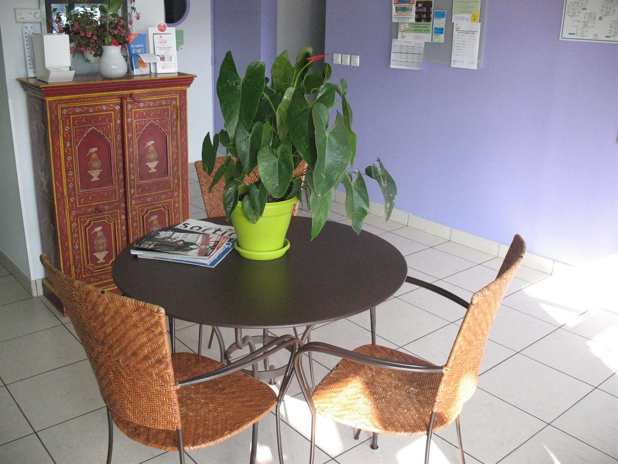 Home Du Buisson Hotel Des Familles Isle ภายนอก รูปภาพ