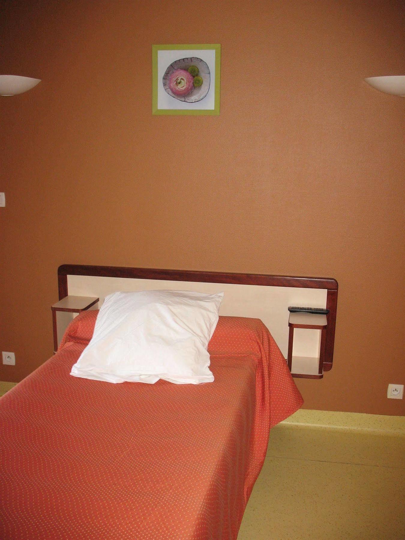 Home Du Buisson Hotel Des Familles Isle ภายนอก รูปภาพ